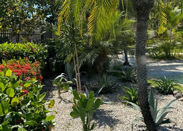 Azul Villa